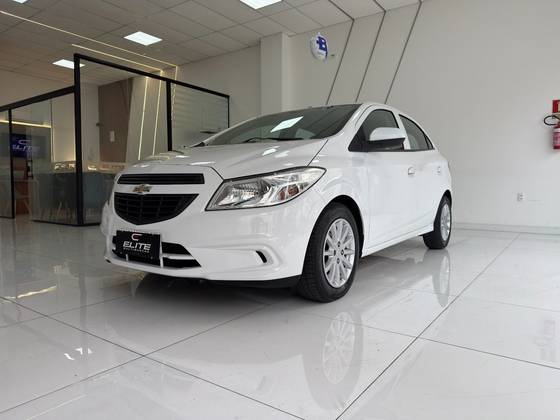 CHEVROLET ONIX 1.0 MPFI JOY 8V FLEX 4P MANUAL CHEVROLET ONIX 1.0 MPFI JOY 8V FLEX 4P MANUAL